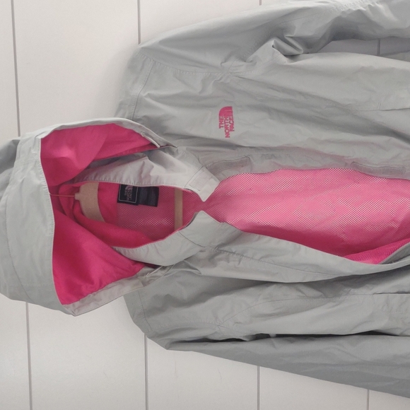 Gray and pink northface jacket - Picture 2 of 8